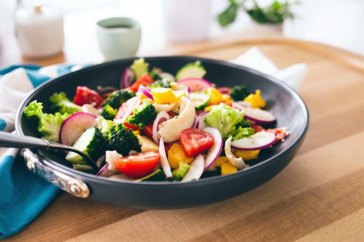 Que manger le soir pour éviter de stocker des graisses : conseils nutrition